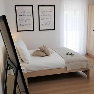  Apartment Karbonaca